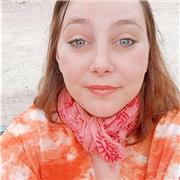 Proffesseur de littérature et philosophie, anglais et allemand.